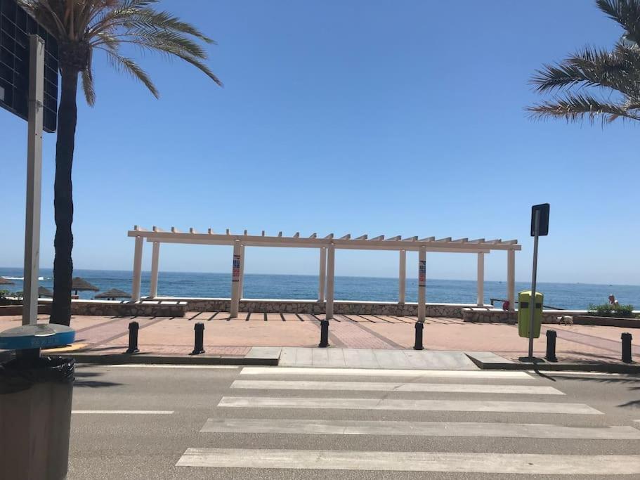 Apartamento Primera Linea De Playa Fuengirola Kültér fotó